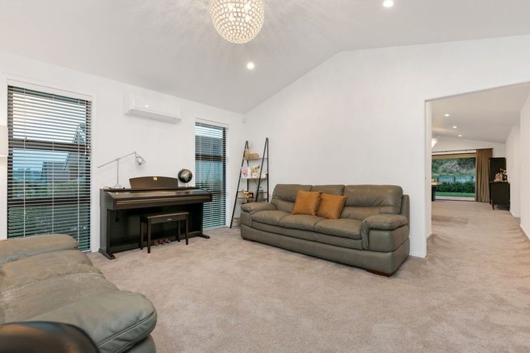 Photo of property in 285 Lakes Boulevard, Pyes Pa, Tauranga, 3112