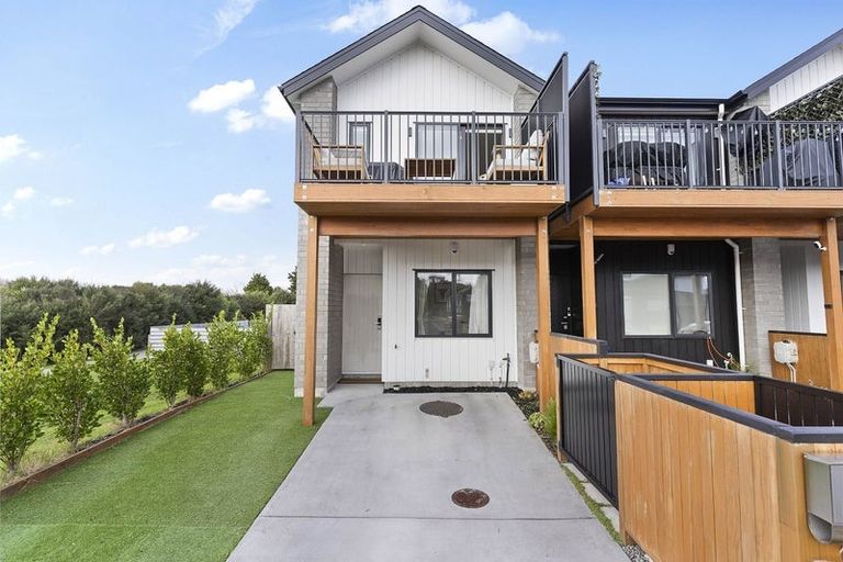 Photo of property in 22 Parenga Lane, Kumeu, 0810