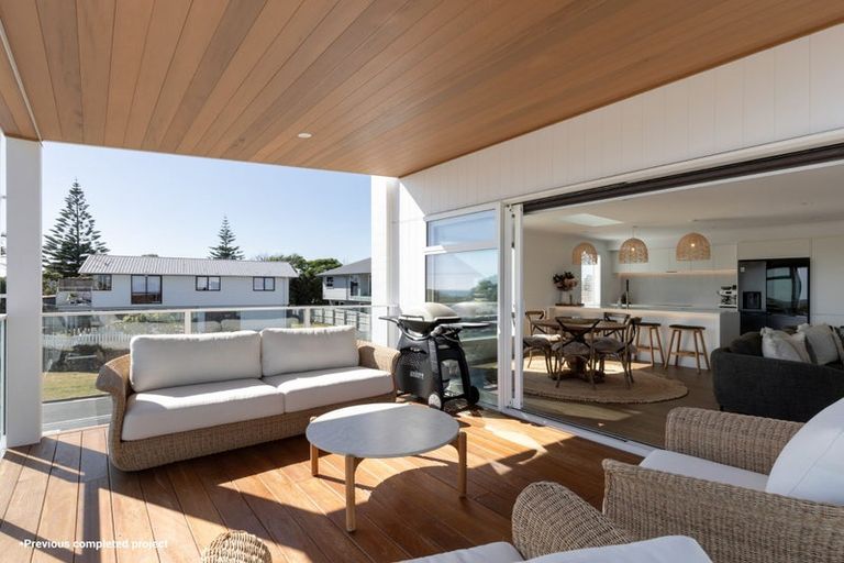 Photo of property in 39 Annie Aranui Drive, Poraiti, 4182