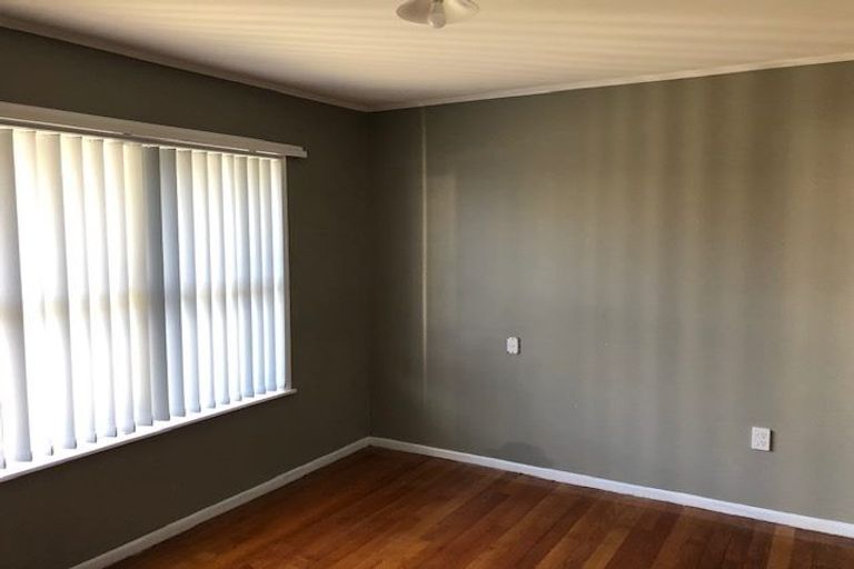 Photo of property in 33a Cambridge Terrace, Papatoetoe, Auckland, 2025