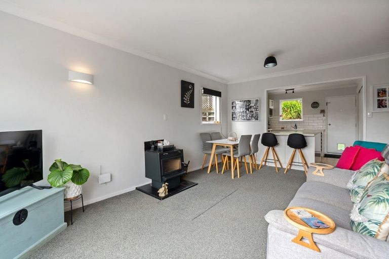 Photo of property in 3/49 Mandalay Terrace, Khandallah, Wellington, 6035