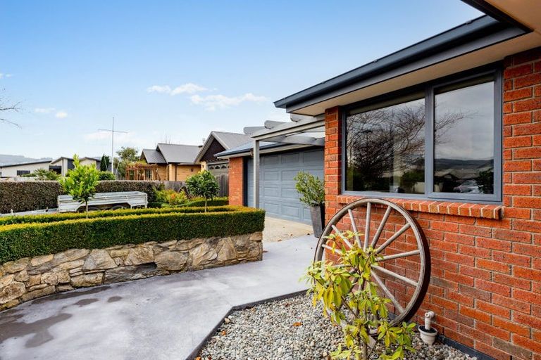 Photo of property in 16 Fenty Place, Mosgiel, 9024