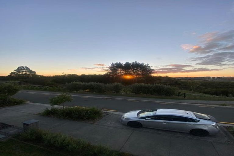 Photo of property in 28 Walter Lawry Road, Paerata, Pukekohe, 2124