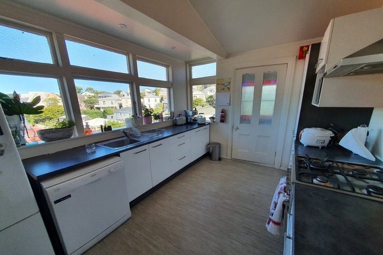 Photo of property in 41 Hankey Street, Mount Cook, Wellington, 6011