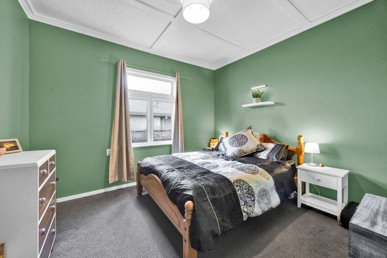 Photo of property in 26 Tainui Terrace, Inglewood, 4330