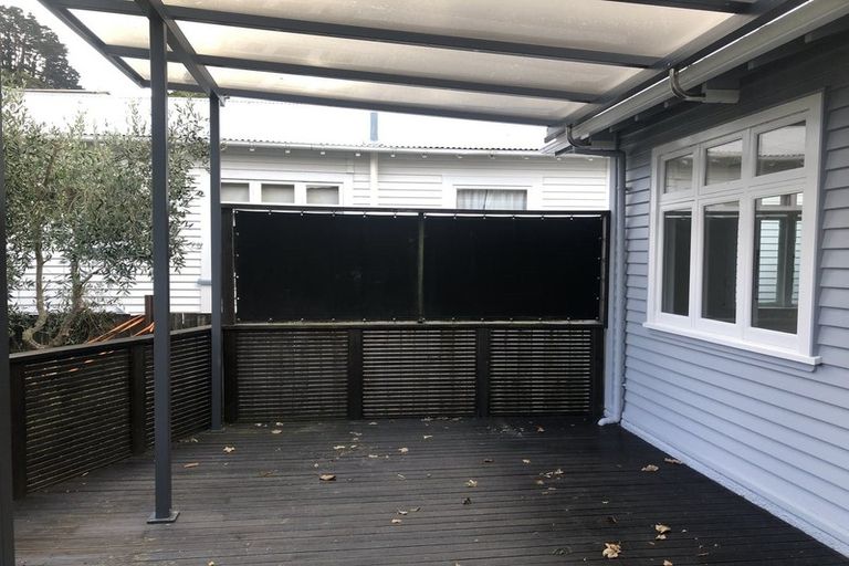 Photo of property in 21 Chamberlain Road, Karori, Wellington, 6012