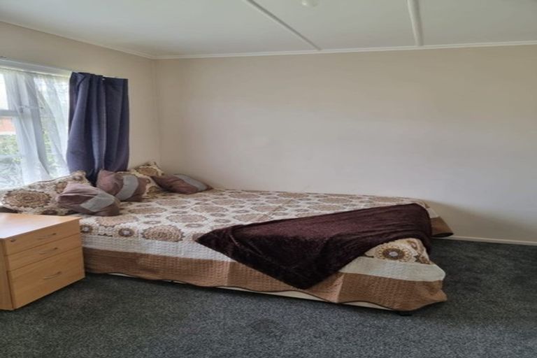 Photo of property in 2 White Road, Manurewa, Auckland, 2102