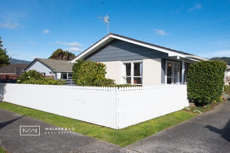 Photo of property in 15 Kaponga Street, Wainuiomata, Lower Hutt, 5014