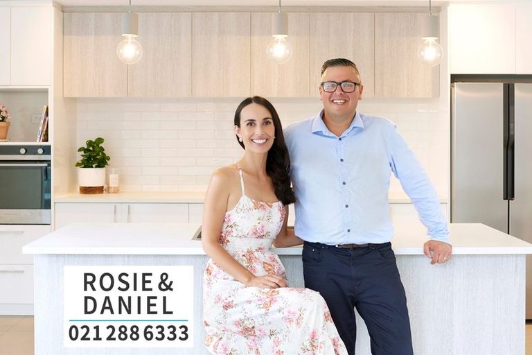 Photo of property in 38 Rosier Road, Glen Eden, Auckland, 0602