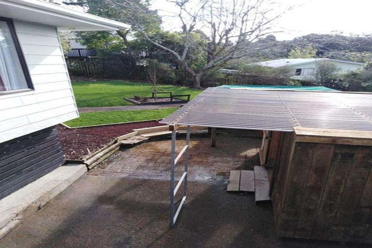 Photo of property in 11 Arde Place, Massey, Auckland, 0614