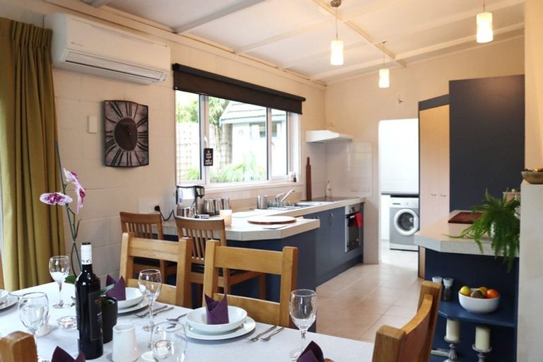 Photo of property in 18 Kauri Road, Waikanae, 5036