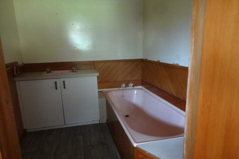 Photo of property in 60 Derby Street, Westport, 7825