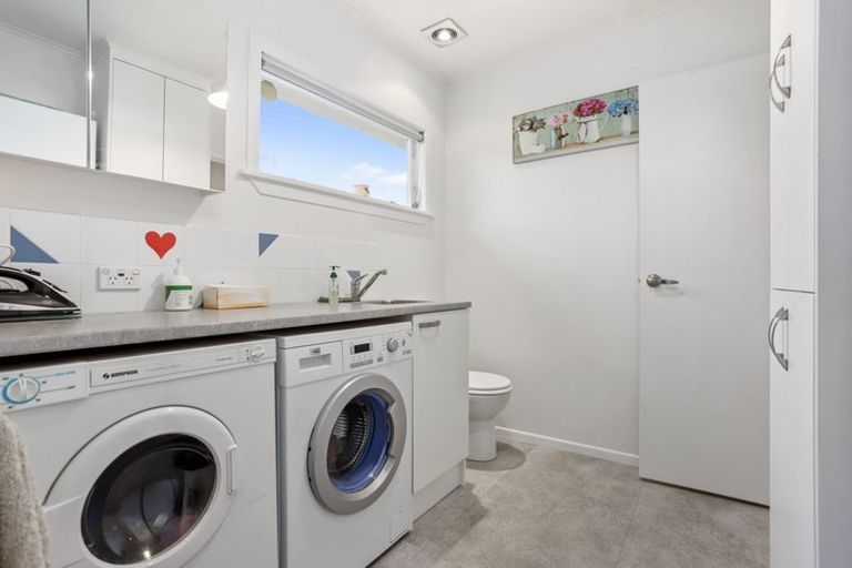 Photo of property in 89 Gloria Avenue, Te Atatu Peninsula, Auckland, 0610