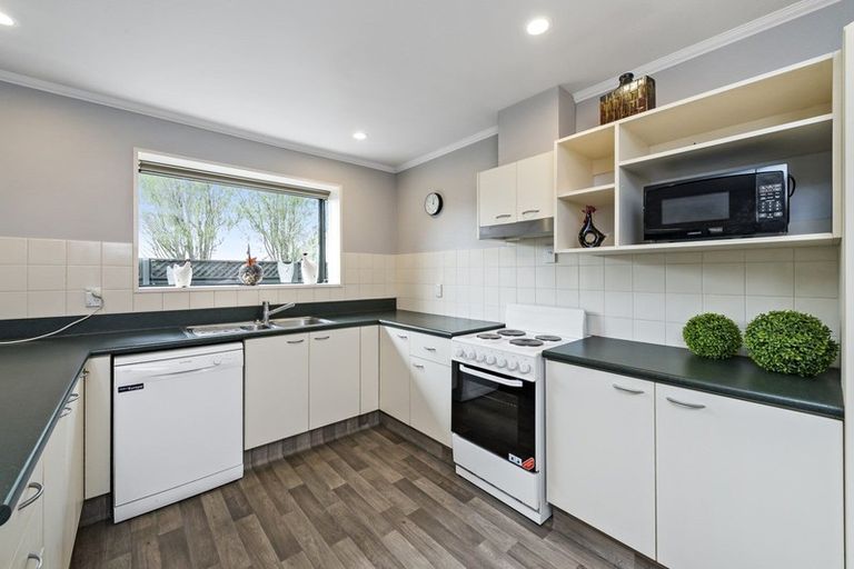 Photo of property in 11 Rickton Place, Rangiora, 7400