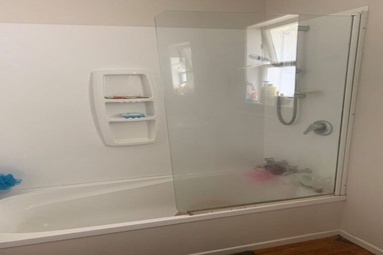 Photo of property in 15 James Street, Glenfield, Auckland, 0629