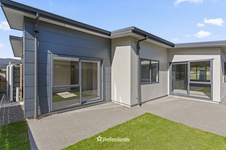 Photo of property in 16 Harry Martin Lane, Wainuiomata, Lower Hutt, 5014