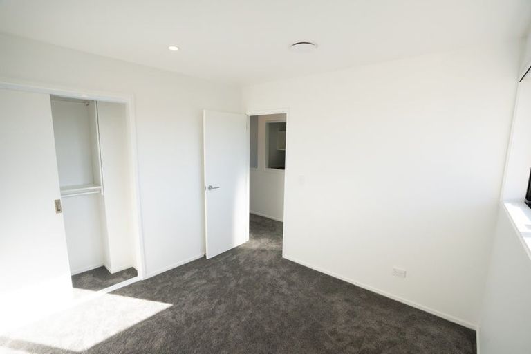 Photo of property in 2/176 Cambridge Terrace, Fairfield, Lower Hutt, 5011