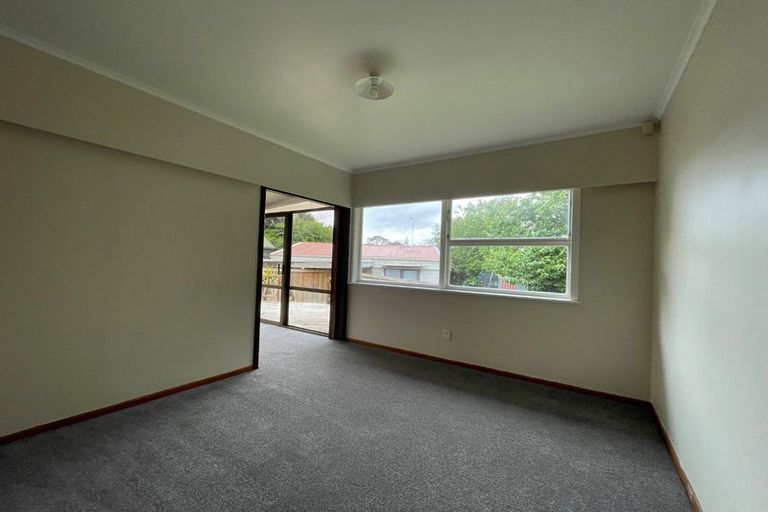 Photo of property in 30 Eddowes Street, Manurewa, Auckland, 2102