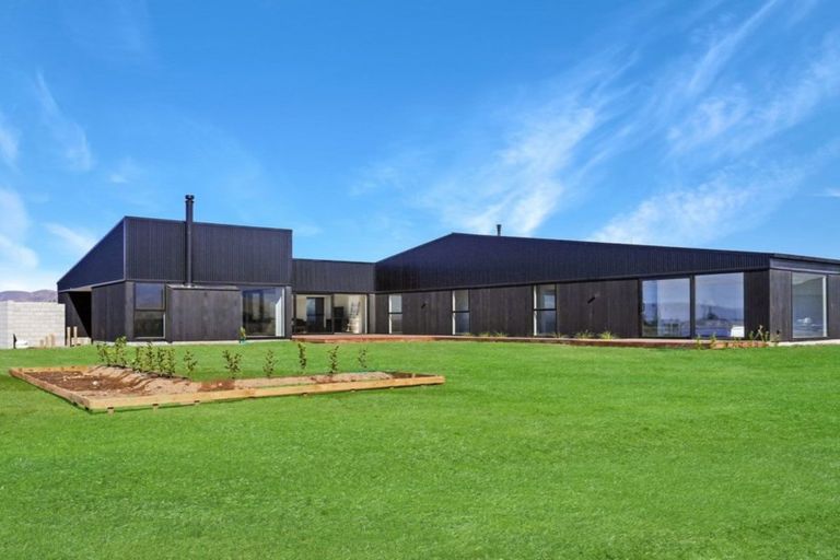 Photo of property in 30 The Drive, Twizel, 7999