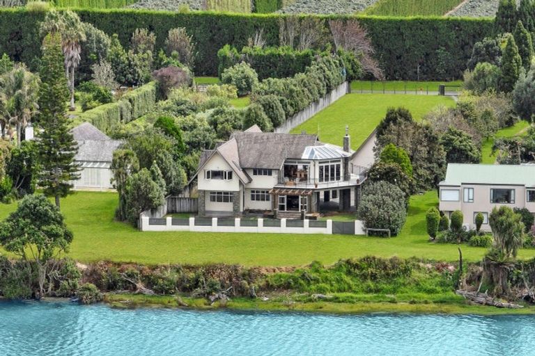 Photo of property in 22 Aileen Place, Whangamata, 3691