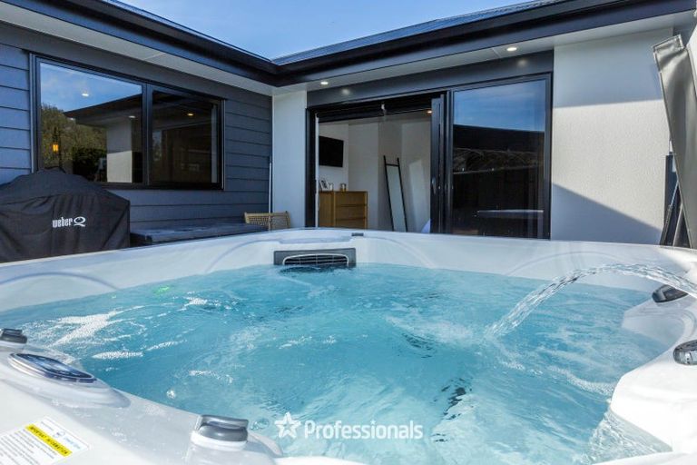 Photo of property in 4 Kerrigan Crescent, Wallaceville, Upper Hutt, 5018