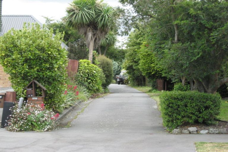 Photo of property in 2/16b Juniper Place, Burnside, Christchurch, 8053