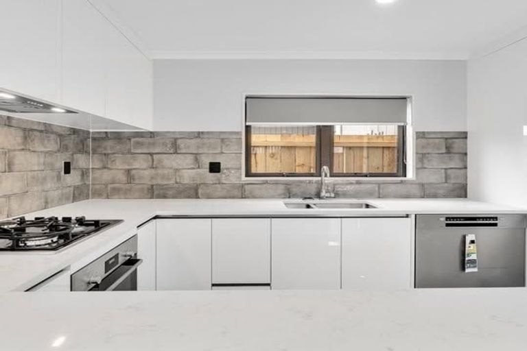 Photo of property in 147c Bucklands Beach Road, Bucklands Beach, Auckland, 2012