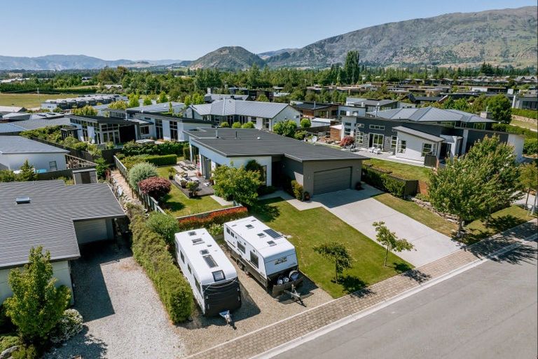 Photo of property in 11 Coromandel Street, Wanaka, 9305