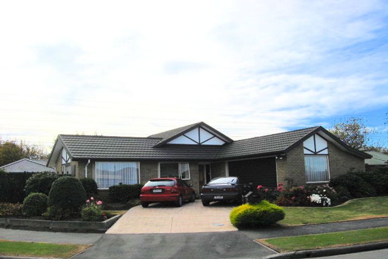 Photo of property in 8 Murfitt Place, Sockburn, Christchurch, 8042