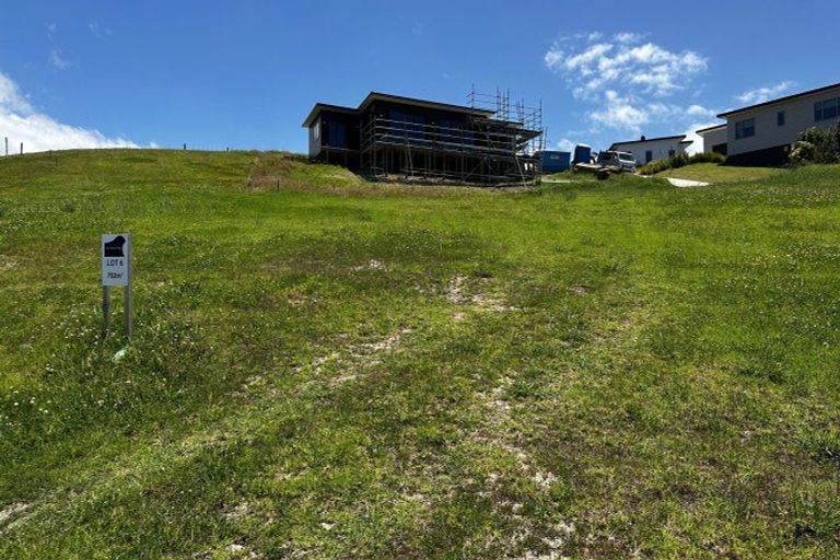 Photo of property in 22 Blue Moon Rise, Langs Beach, 0582