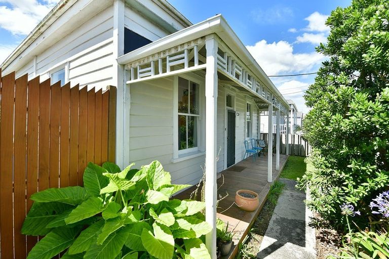 Photo of property in 4 Stewart Street, Helensville, 0800