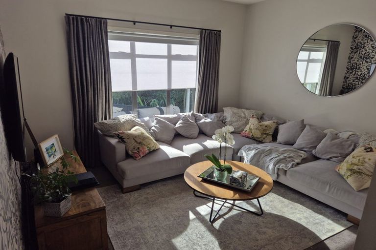 Photo of property in 14 Arthur Carwen Place, Pukekohe, 2120
