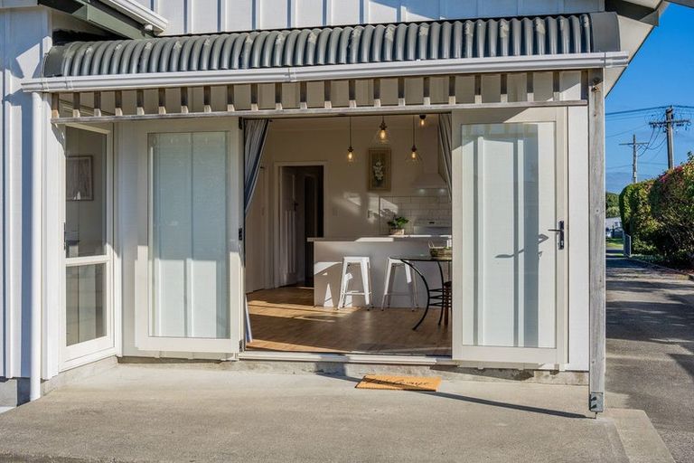 Photo of property in 8 Manuka Street, Otaki Beach, Otaki, 5512