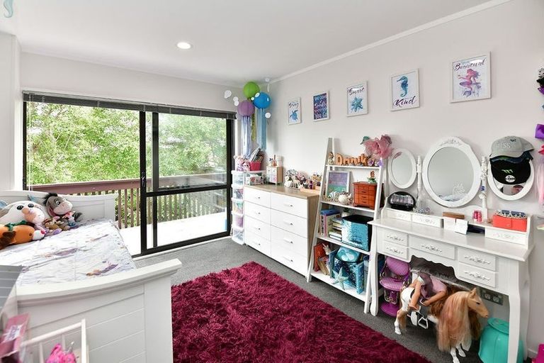 Photo of property in 4b Kathy Terrace, Stanmore Bay, Whangaparaoa, 0932