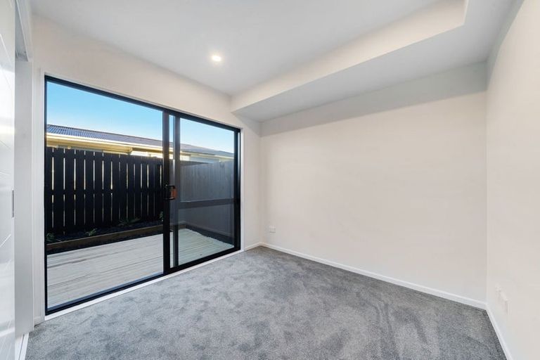 Photo of property in 32 Tiraumea Drive, Pakuranga, Auckland, 2010