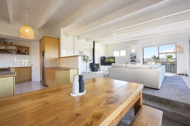 Photo of property in 219 Royal Road, Massey, Auckland, 0614