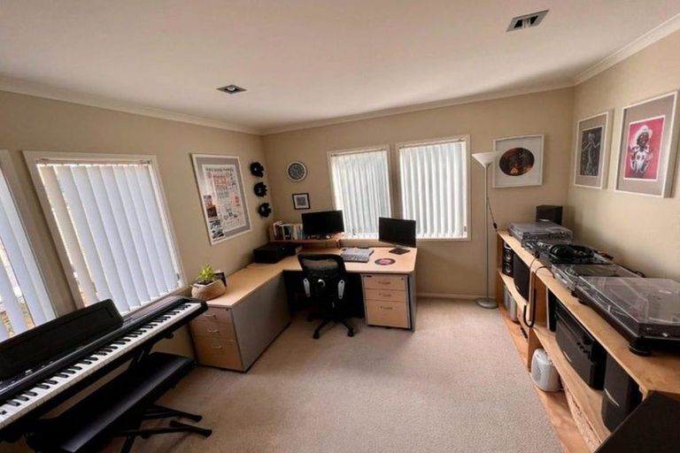 Photo of property in 11 Harwich Court, Gulf Harbour, Whangaparaoa, 0930