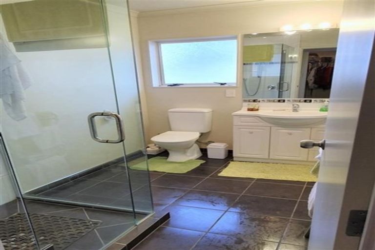 Photo of property in 10 Lime Crescent, Papakura, 2110