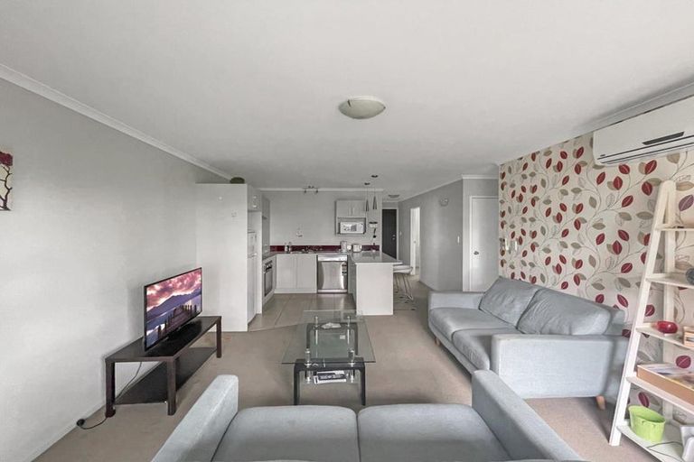 Photo of property in 240u5 Old Farm Road, Hillcrest, Hamilton, 3216
