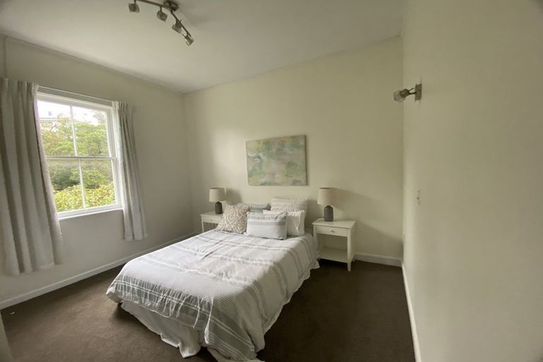 Photo of property in 57 Aurora Terrace, Kelburn, Wellington, 6012