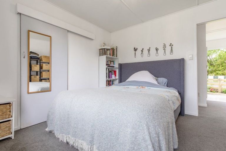 Photo of property in 5 Watts Road, Waipawa, 4210