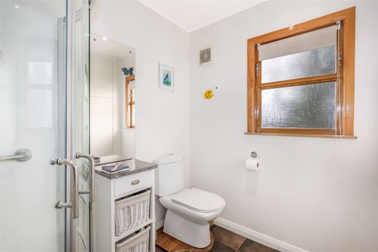 Photo of property in 2a Homedale Road, Wainuiomata, Lower Hutt, 5014