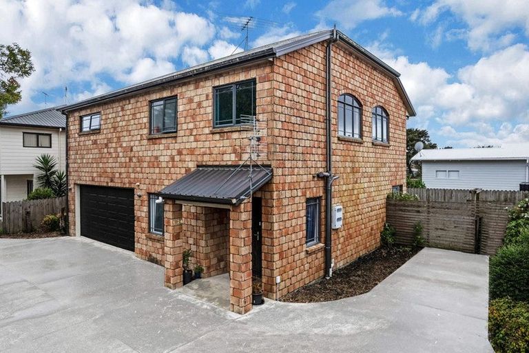 Photo of property in 1/24 Henderson Avenue, Tuakau, 2121