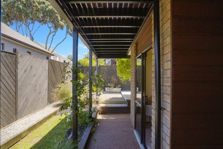 Photo of property in 1/11 Faulkner Road, Northcote Point, Auckland, 0627