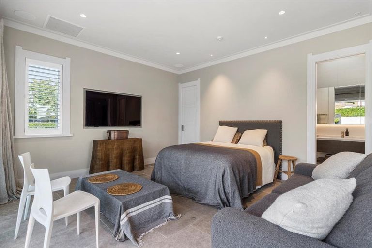 Photo of property in 12 Clifton Road, Hauraki, Auckland, 0622