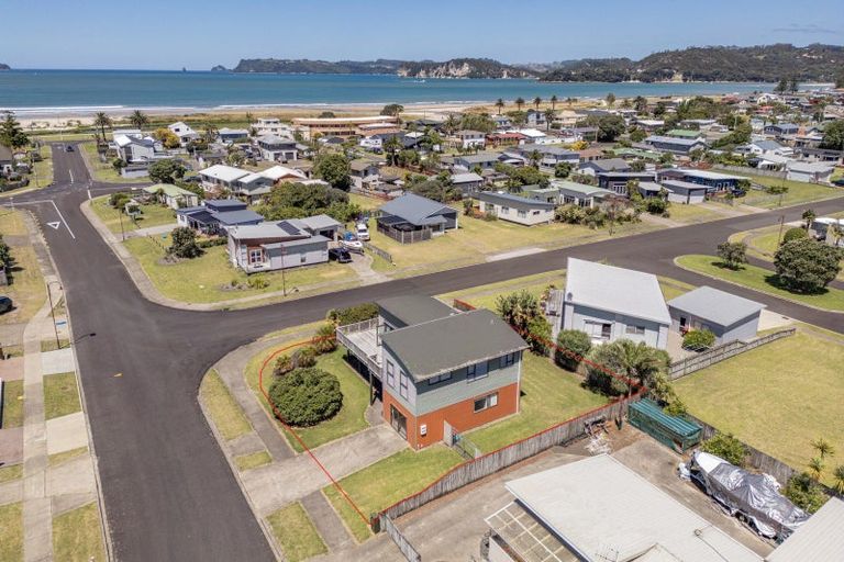 Photo of property in 12 Marlin Street, Whitianga, 3510
