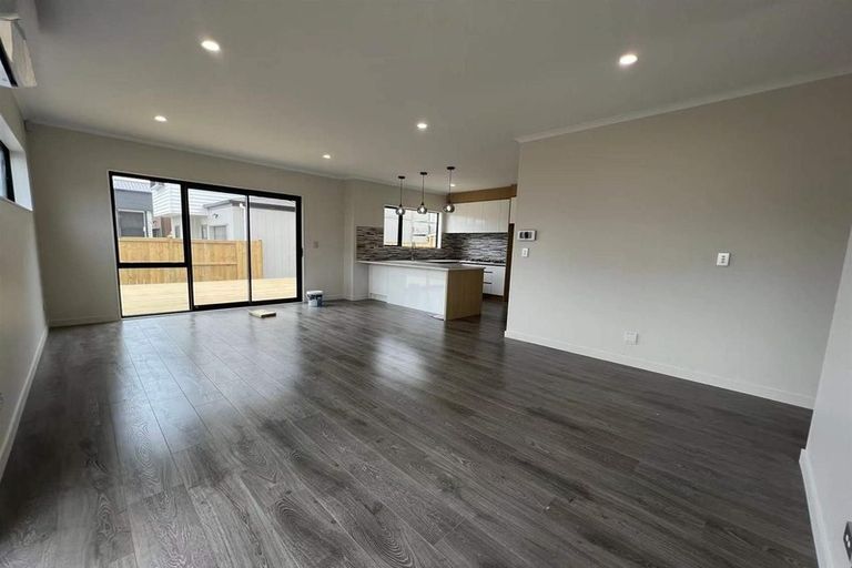 Photo of property in 44 Kairakau Street, Papakura, 2110