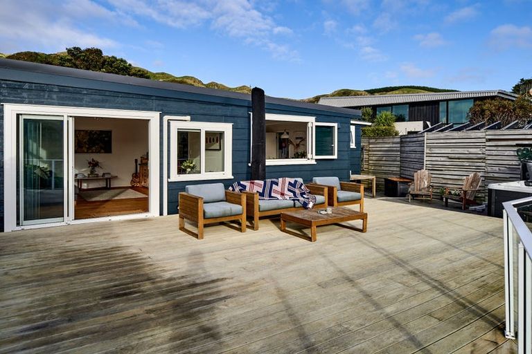 Photo of property in 6 Pa Road, Pukerua Bay, 5026