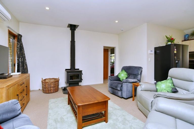 Photo of property in 34 Oregon Place, Burwood, Christchurch, 8061