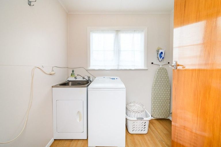 Photo of property in 8 Freyberg Street, Feilding, 4702